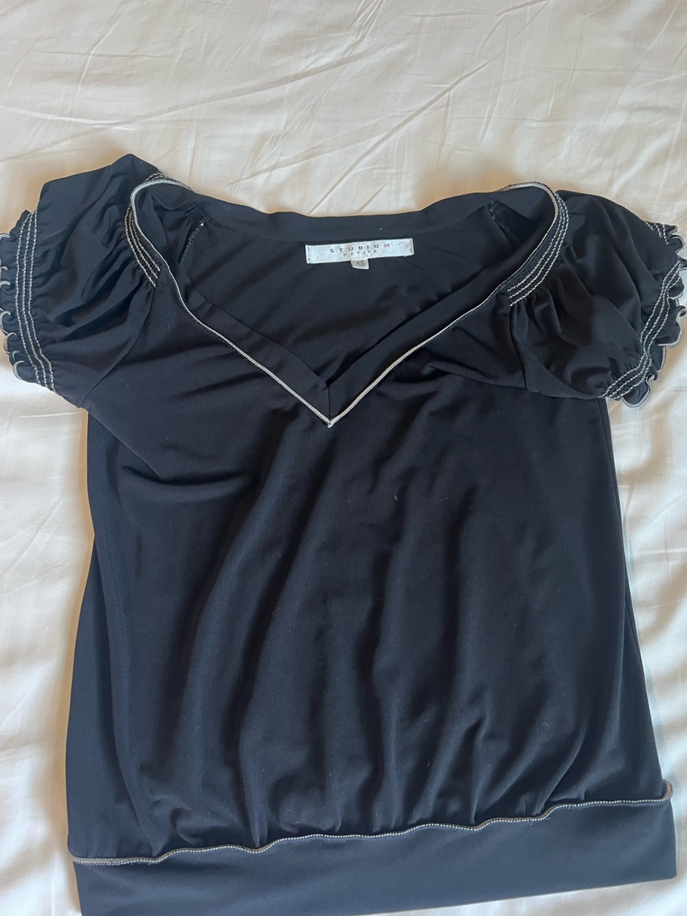Studio M Petite Black Short Sleeve Top puff sleeves